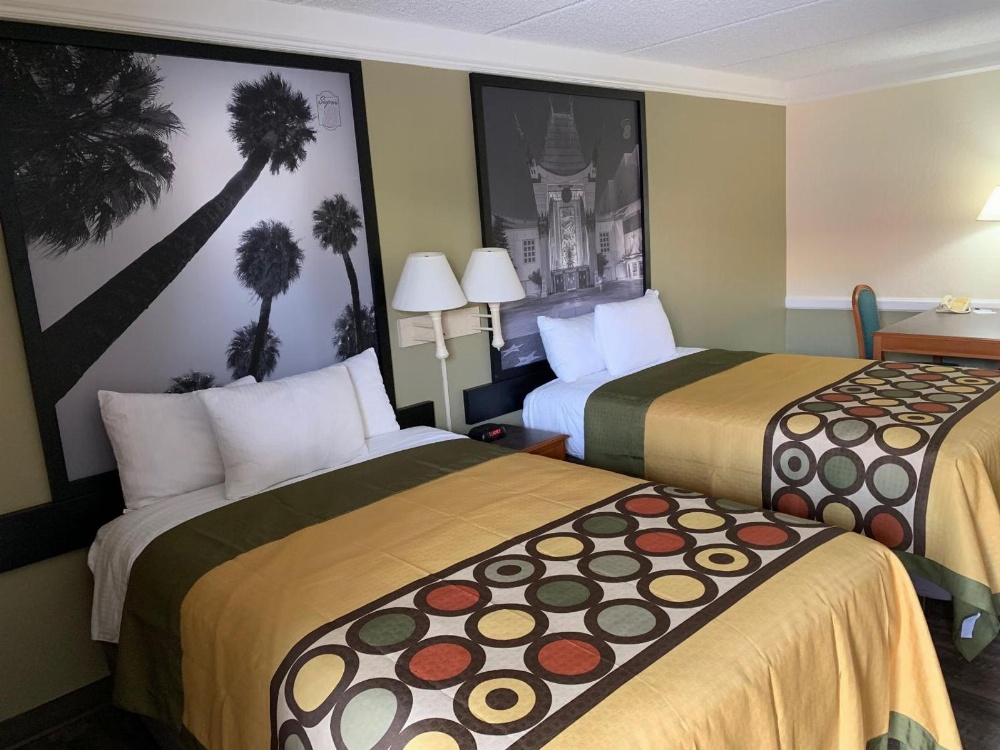 Super 8 by Wyndham San Bernardino Main image